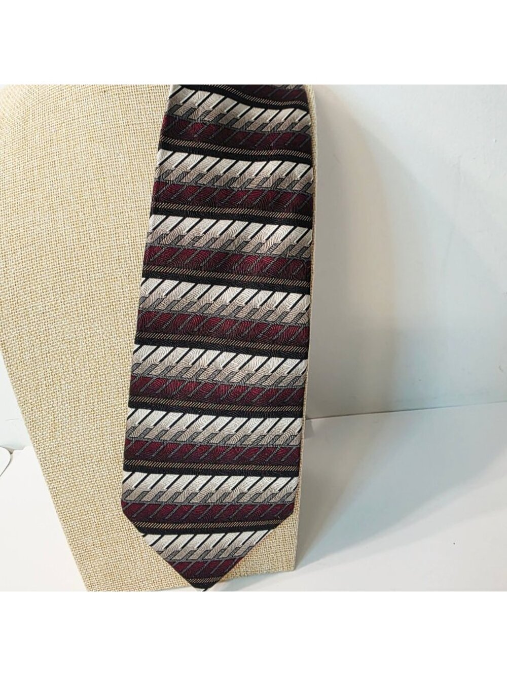 Vtg Mosaic Brand Hand Made Silk Textured Geometric Silver Burgundy Classic